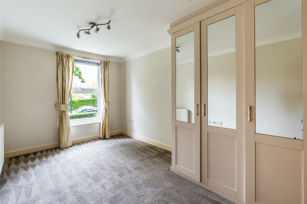 4-Lewis-Court-1.jpg