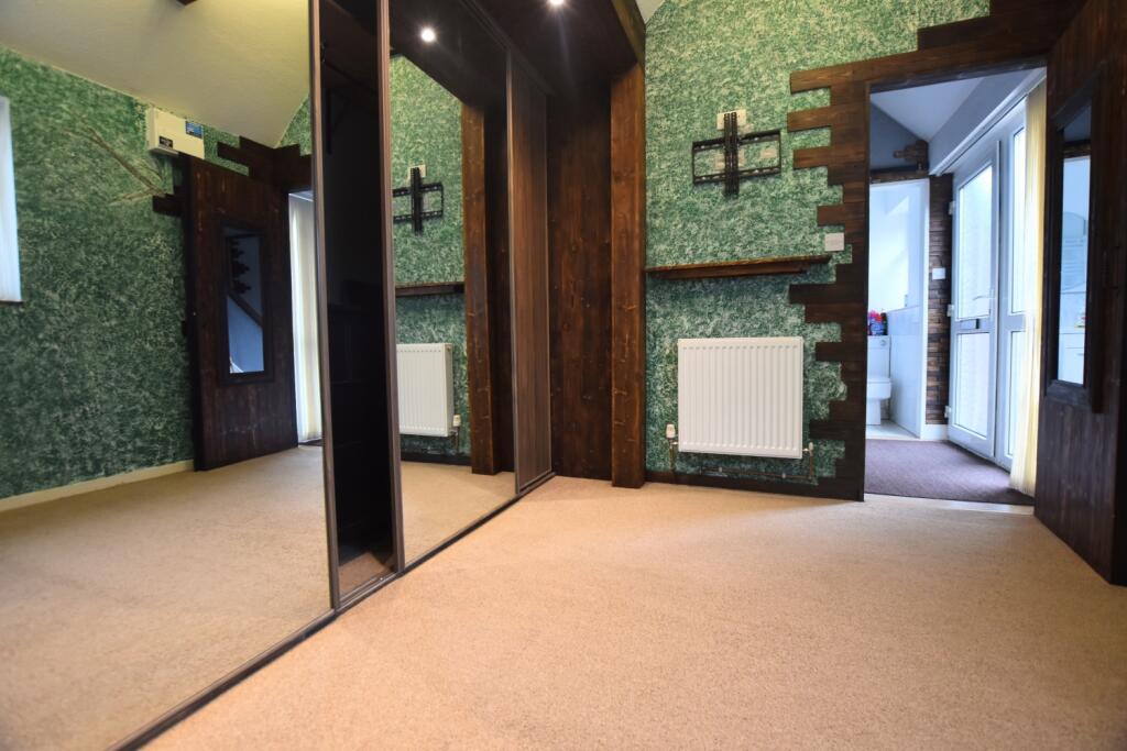 85 Arncliffe downstairs bedroom