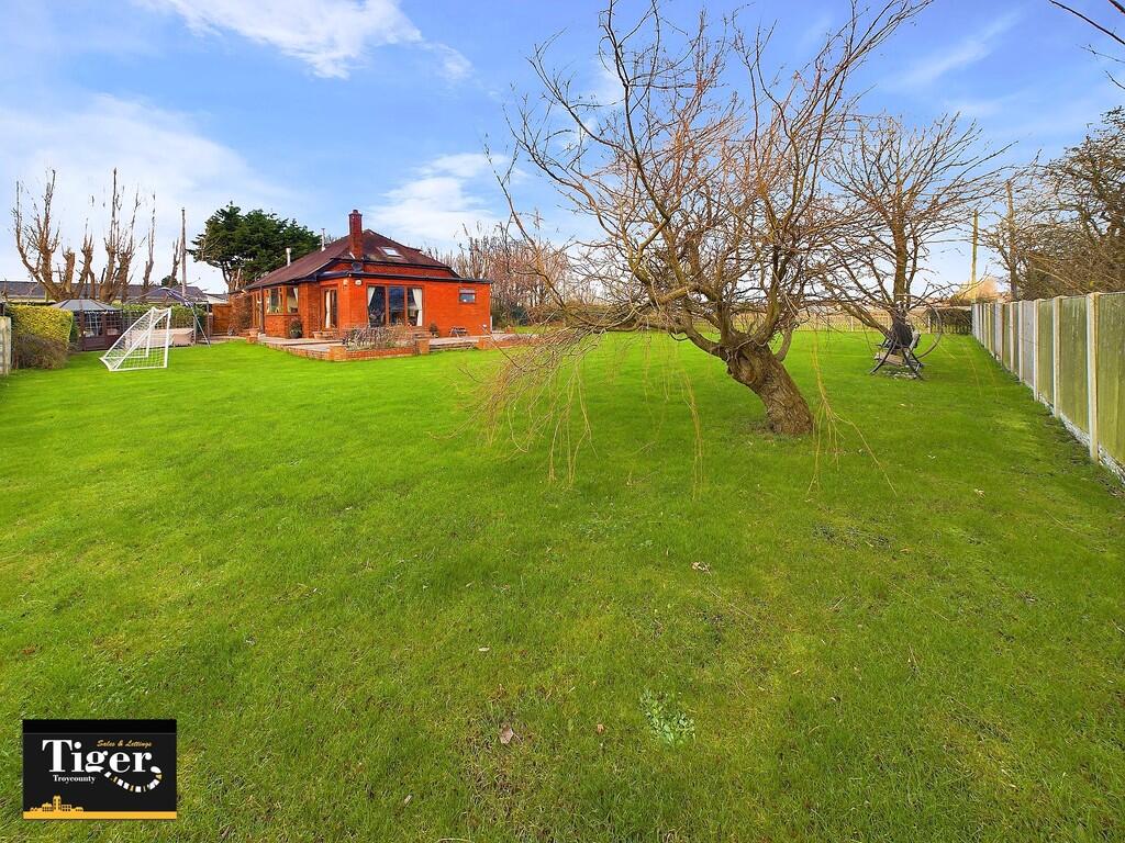 CAM02176G0-PR0427...