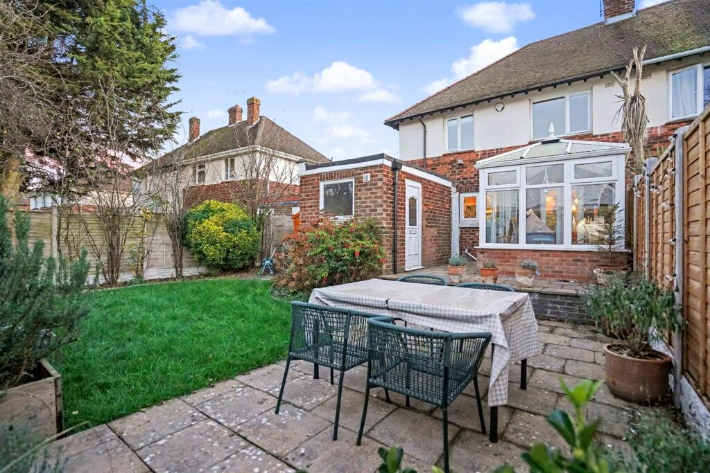 14 England Cresent-12.jpeg