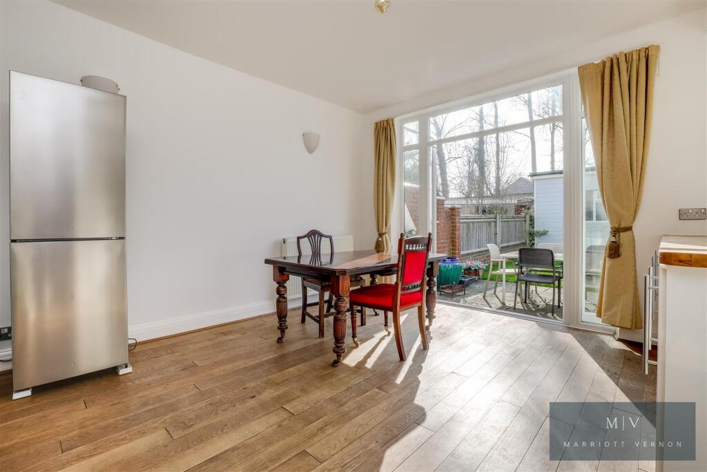 Bute Gardens 52 MV-4.jpg