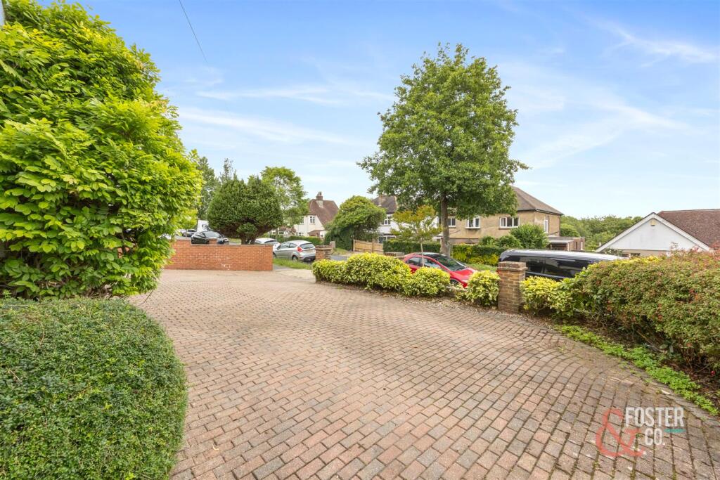 Benfield Way, 24-008.JPG