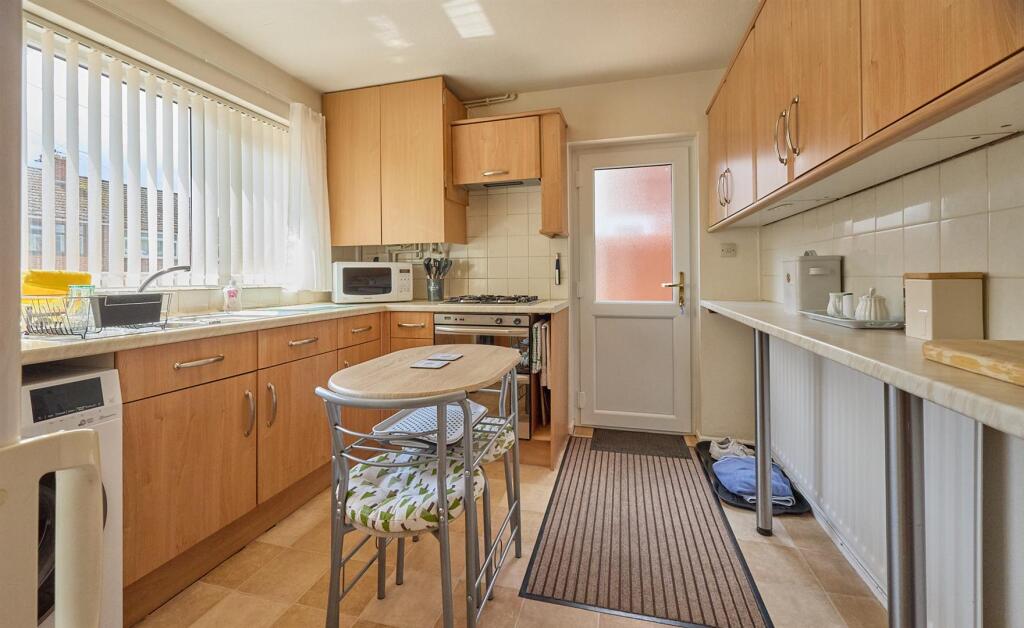 Fitted Dining Kitchen to Front