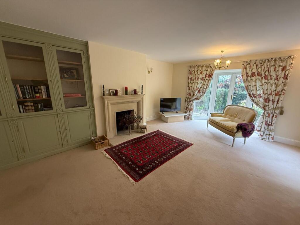 SITTING ROOM