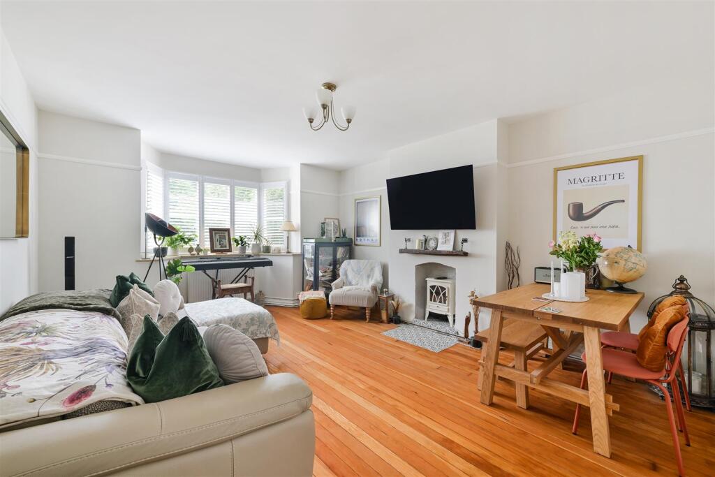 BEECHWOOD COURT, 13-12.jpg