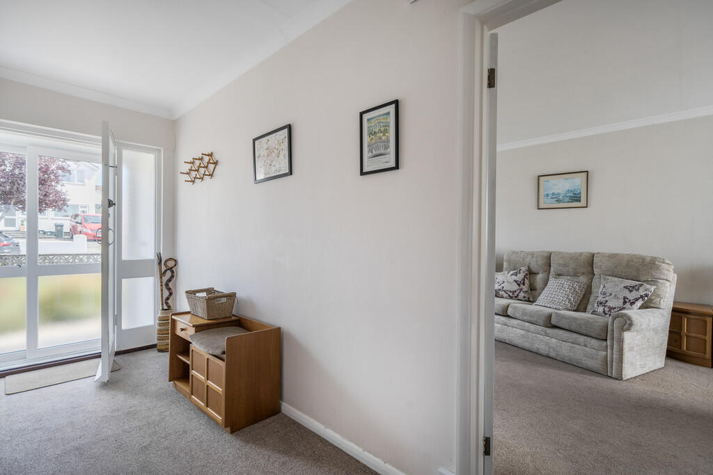 1316163-15-685d63...