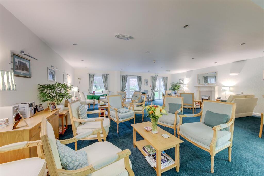 Robert Adam Court Communal lounge.jpg