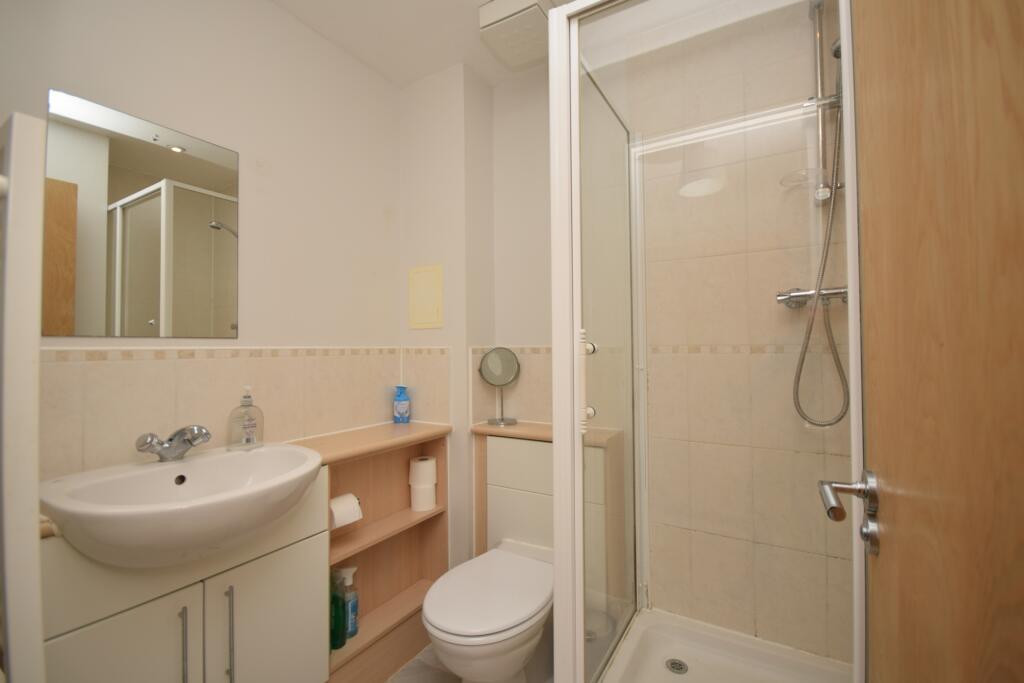 Master En Suite Bathroom