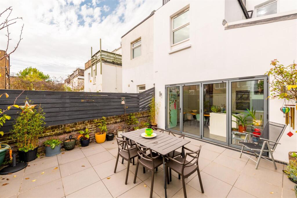 18 Newtown Road-27.jpg