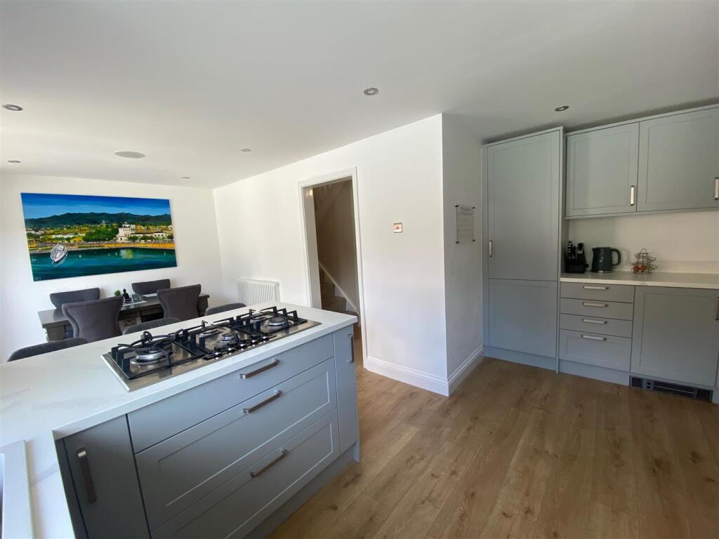 OPEN PLAN KITCHEN/DINER