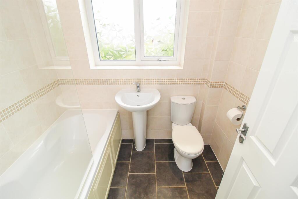 BATHROOM/W.C.