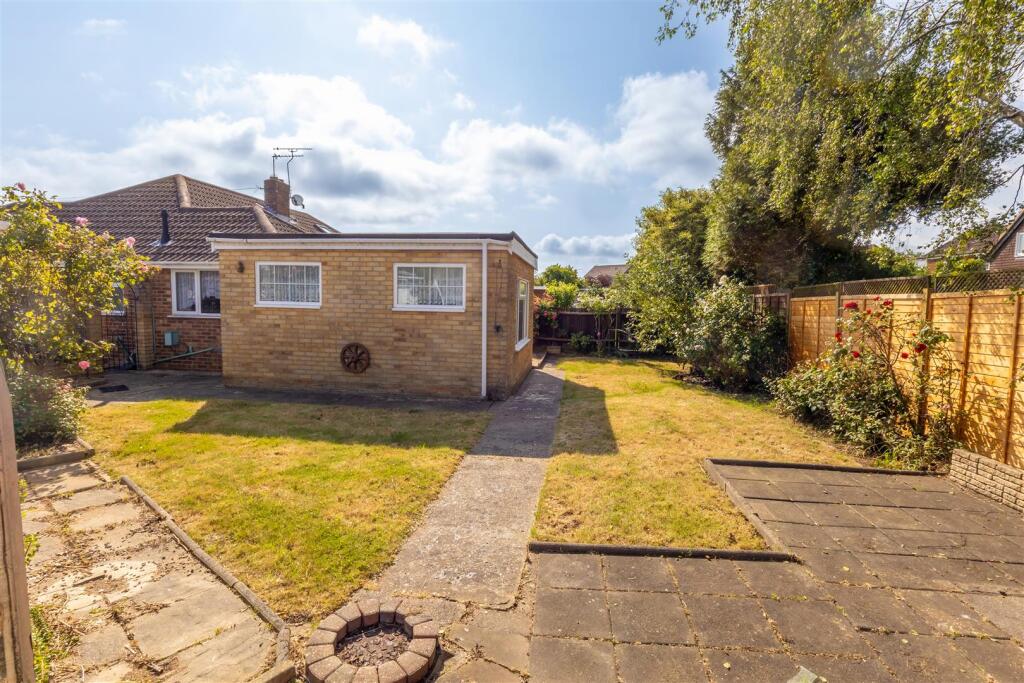 Walnut Drive-06 - t.jpeg