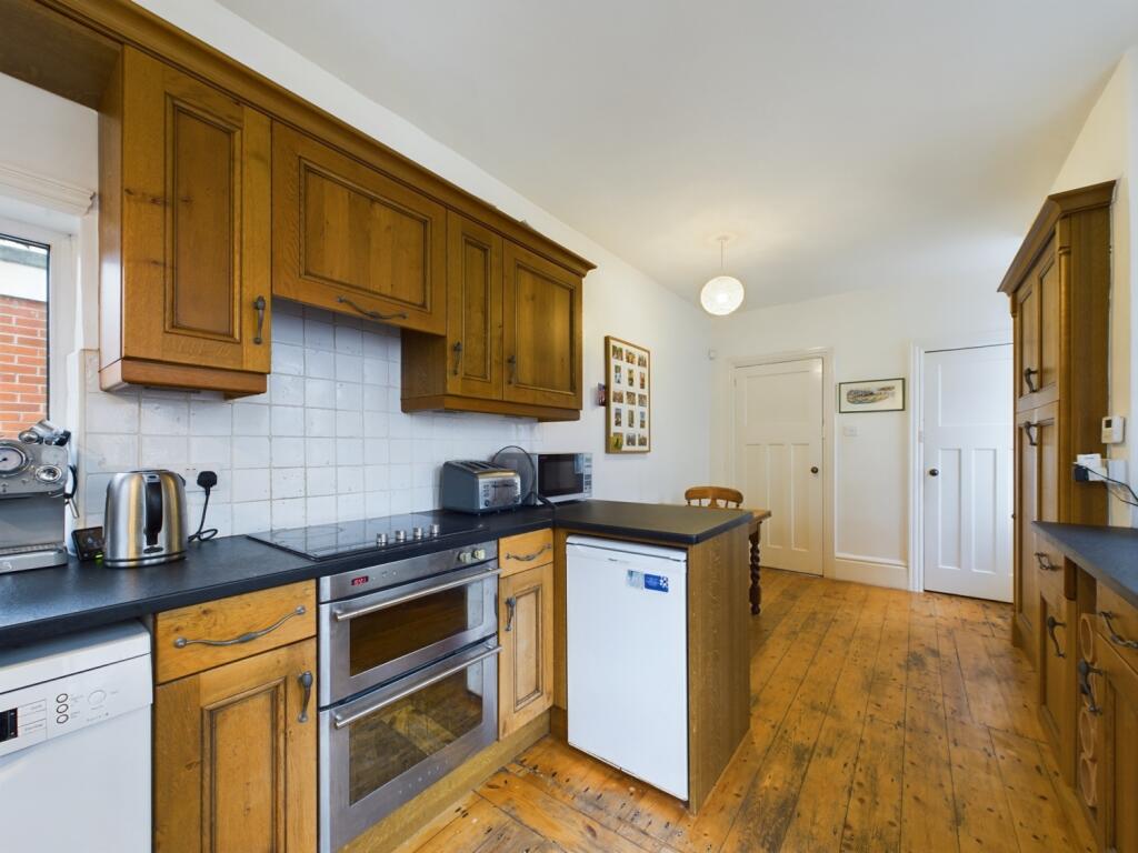 CAM02386G0-PR0110-STILL017