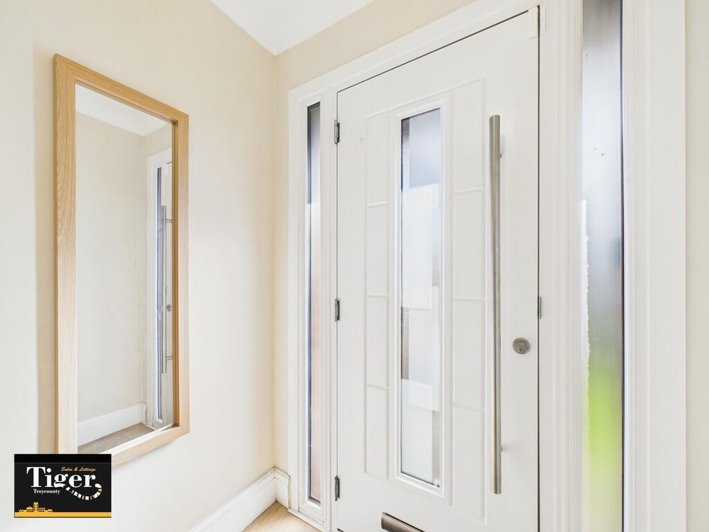 CAM02176G0-PR0505...