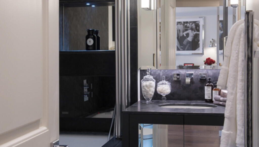 Screenshot 2025-1...