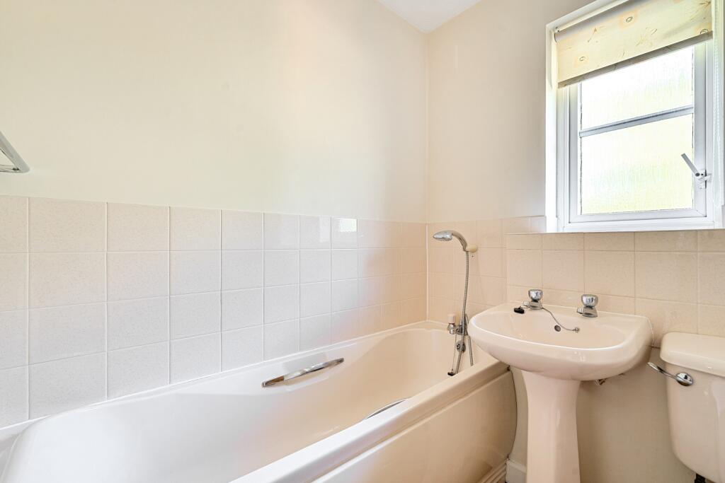 1372050-4-69009b591d326