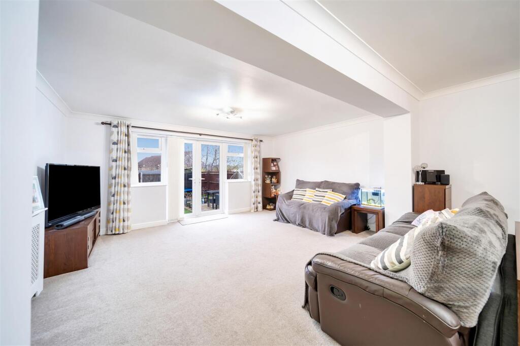 Burnet Close-28.jpg