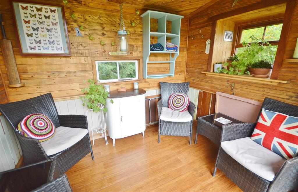 SUMMER HOUSE