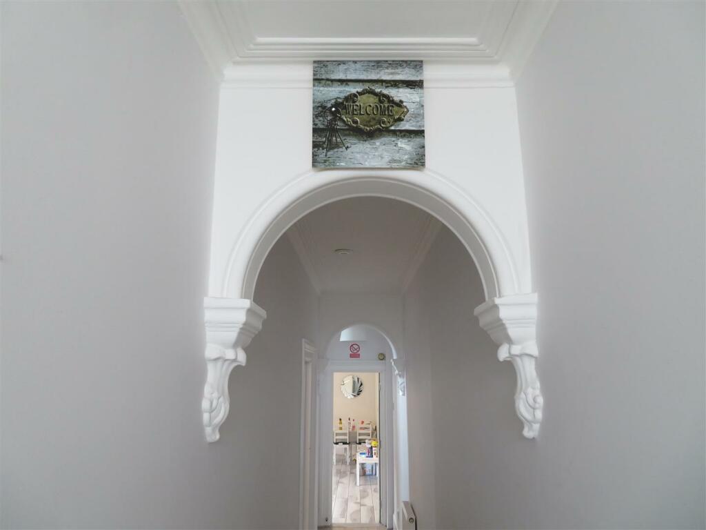 1 Edmund Road Hallway.JPG