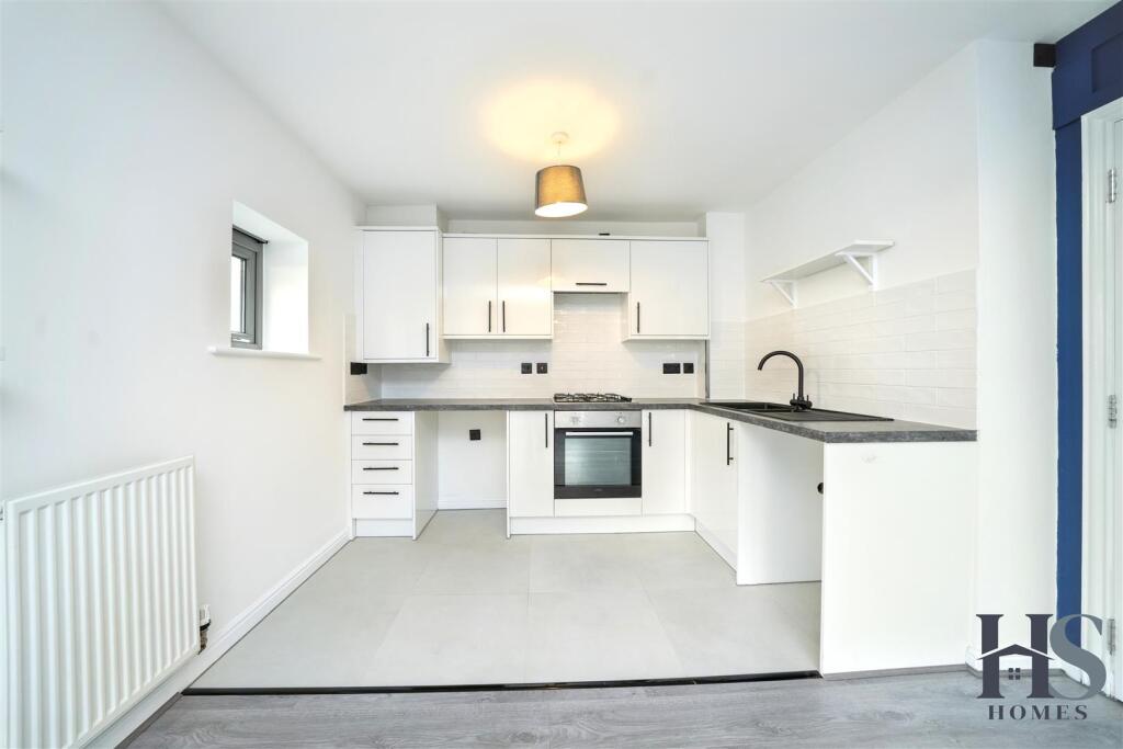 kitchen .jpg