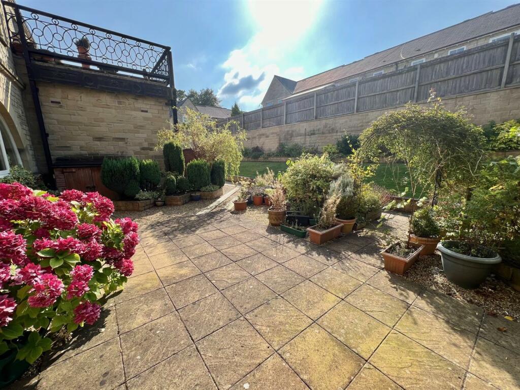 Bramleys Estate Agents - Crossley Ward Apartments 