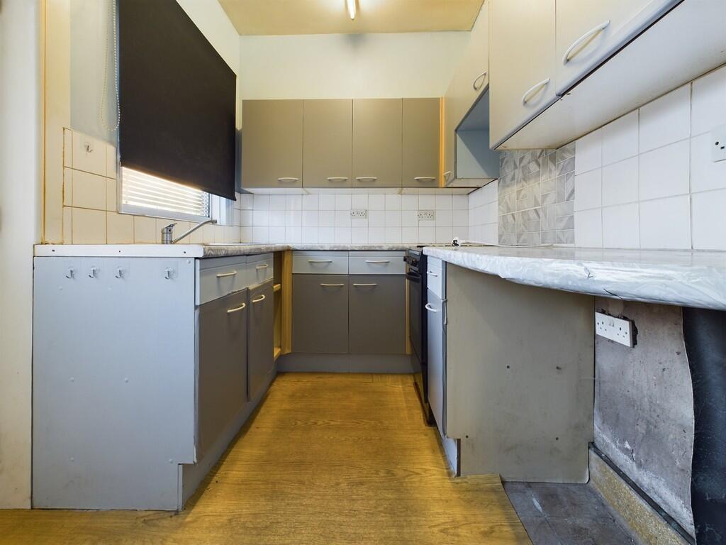 CAM04273G0-PR0038...