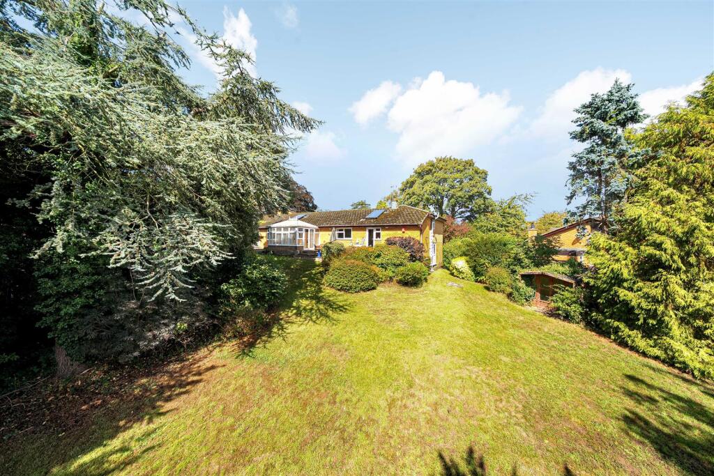 12 The Beeches, Pattishall (e) (8).jpg