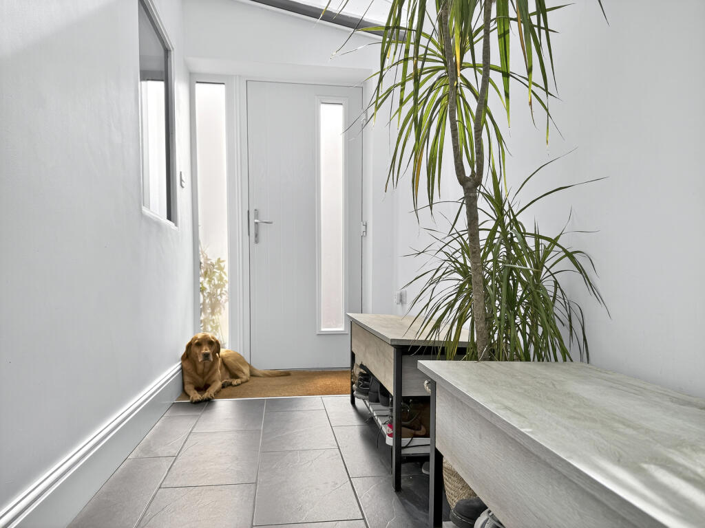 Entrance Hallway/Porch