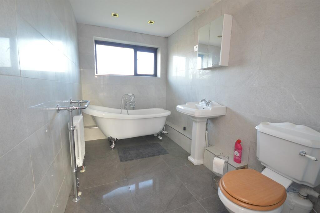En Suite Shower Room