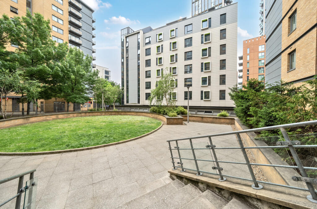 1304507-19-683ee3...