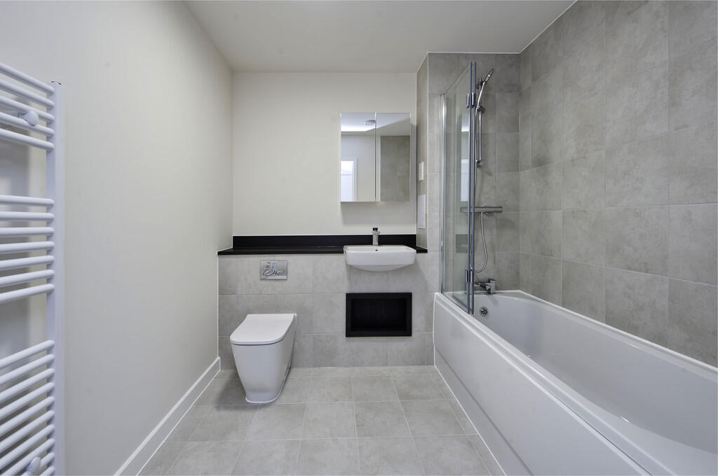 flat 6 iris hse-4...