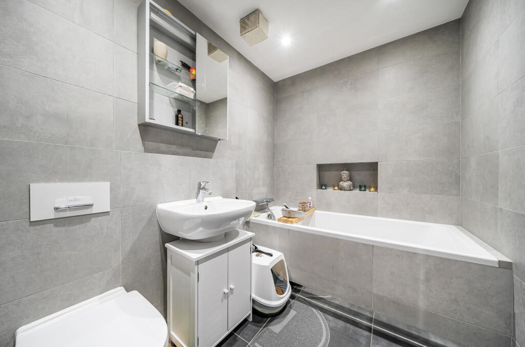 13-1340339-9-689b...