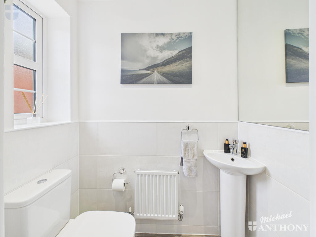 CAM03218G0-PR0722-STILL013