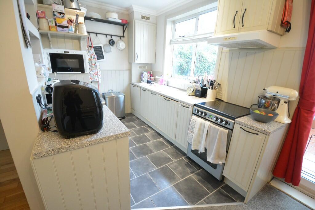 Fitted Kitchen: