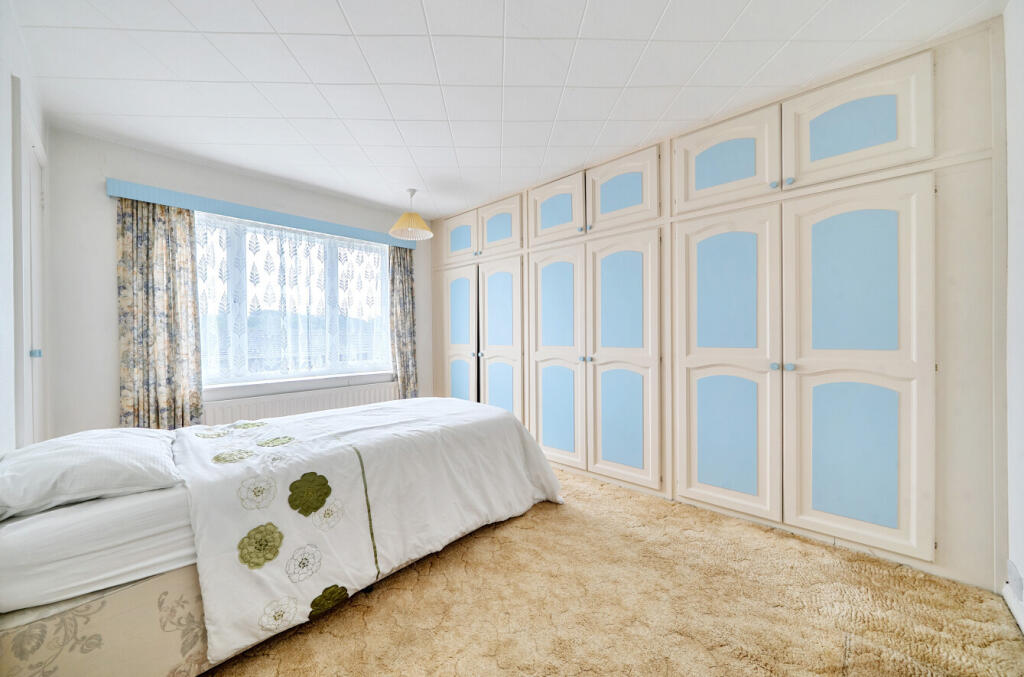 1305793-26-68416a...