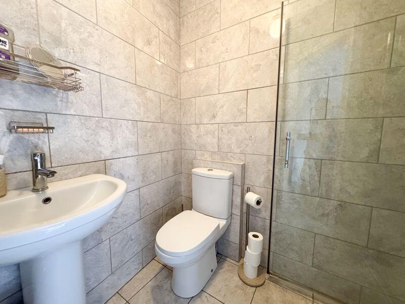 Shower room 