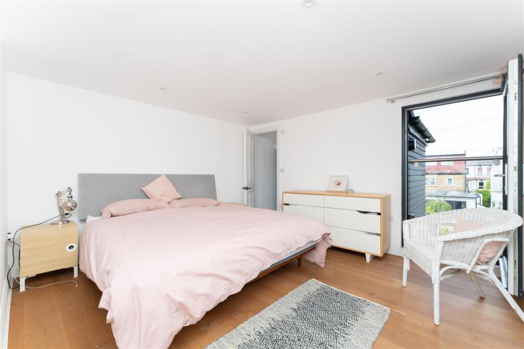 54 Rosebank Loft.jpg