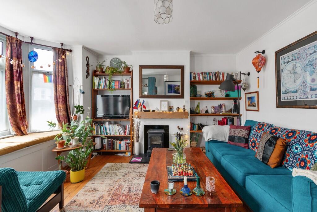 Queen Mary Road, London, SE19