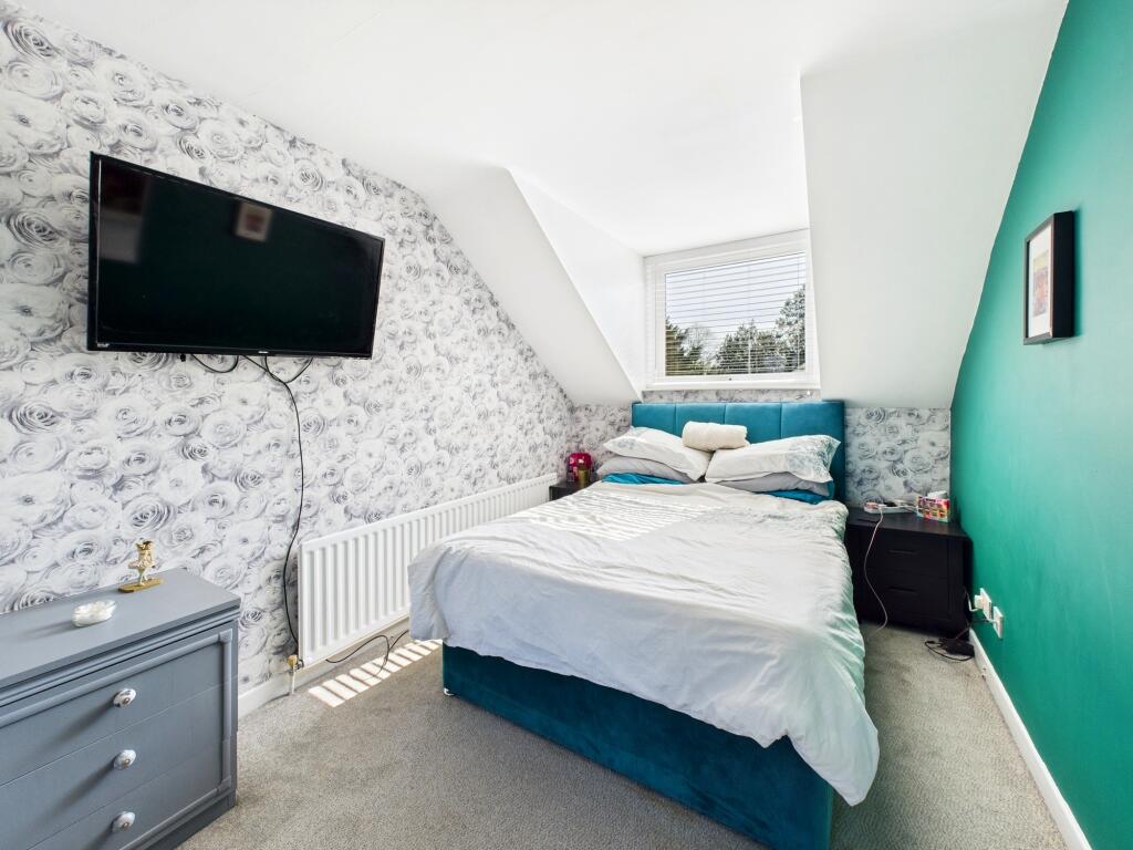 CAM05192G0-PR0041-STILL031