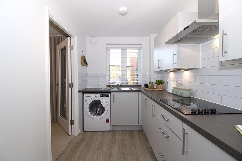 One Bed (Kitchen)