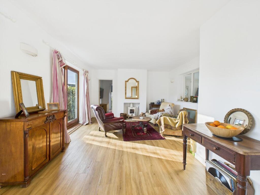 Living room.jpg