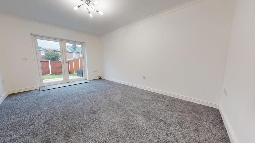 Tennyson Street, Reception Room