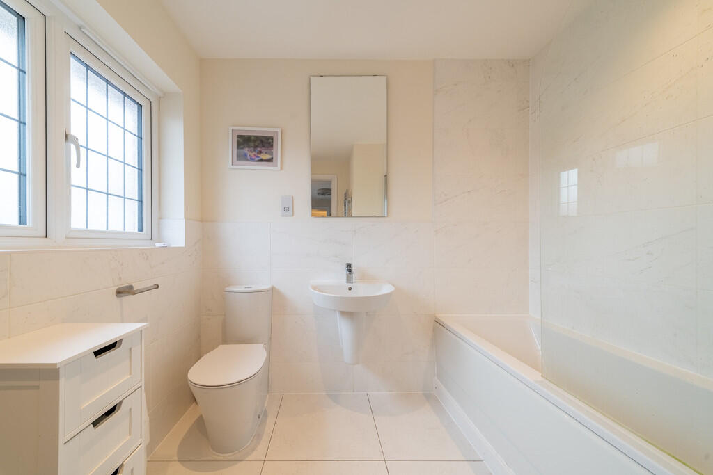 5 Curzon Avenue-1...