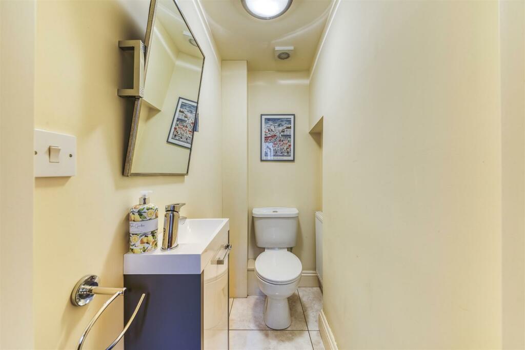 Fitted Guest Cloakroom