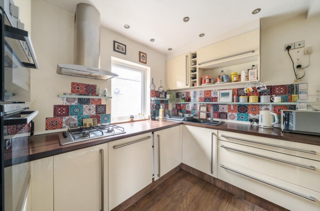 1359383-5-68d3c5e22a77b