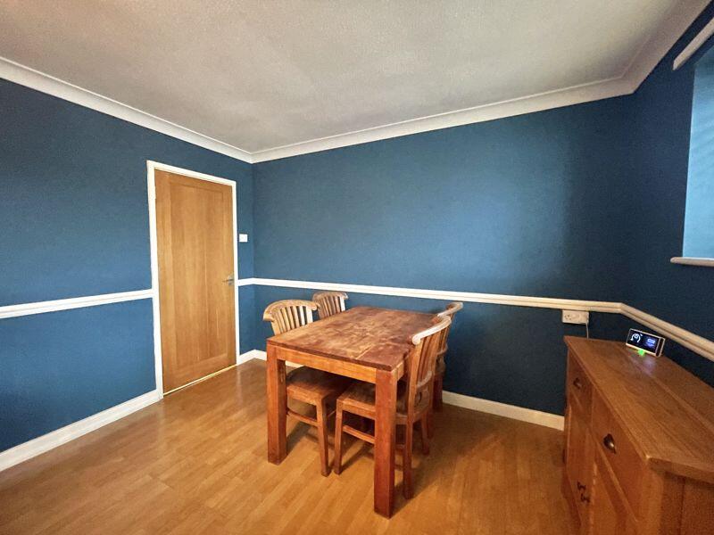 Lounge / dining 