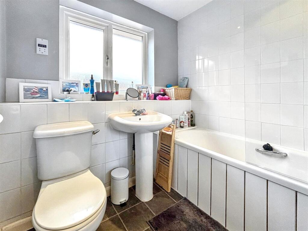 Bathroom.jpg