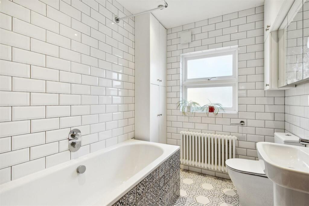 55a Strathleven Road-6.jpg