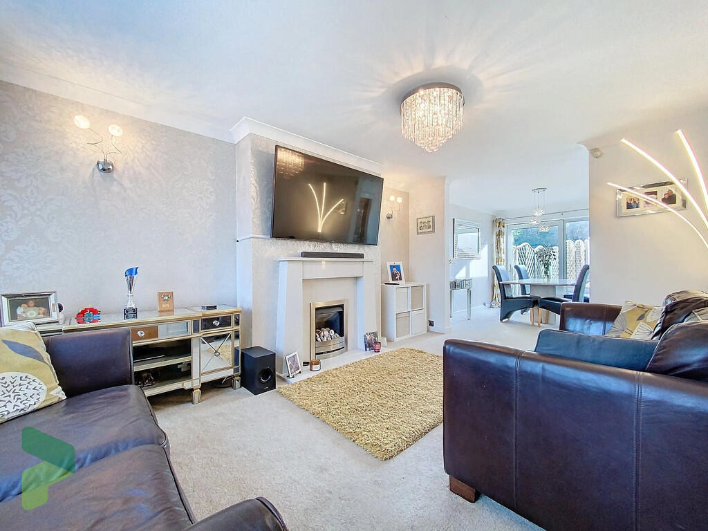 Lounge through to...