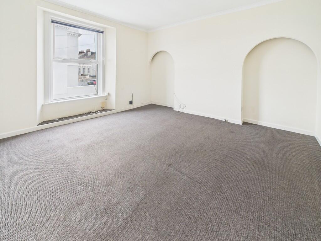 CAM02089G0-PR0585...